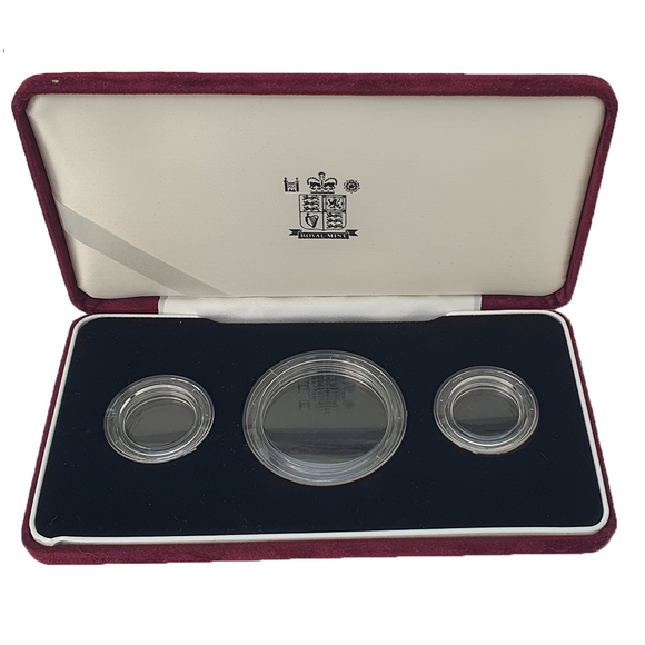 Royal Mint Red Velvet effect Case with Screw Type Capsules for 3 coins