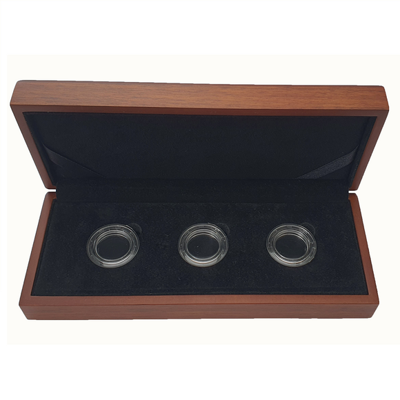 Royal Mint Wooden Case with Screw Type Capsules for 3 Sovereigns